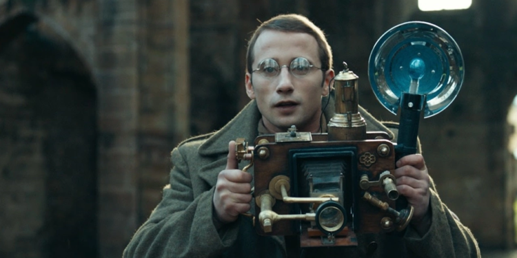 Karanlığın Çaresiz Sergisi: Death of a Shadow (2012)