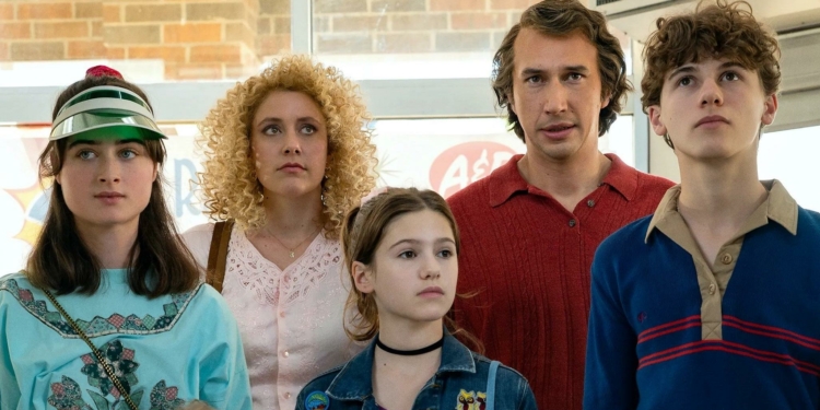 Noah Baumbach İmzalı White Noise Filminin Yeni Fragmanı ve Afişi Paylaşıldı