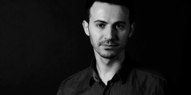 Sınırdan Öteye Kendine Doğru: Bekir Bülbül ile Bir Tutam Karanfil (2022) Üzerine Söyleşi