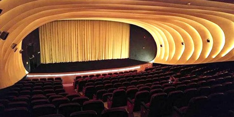 Geçmişten Bugüne Bir Sinema Salonunun Anatomisi: Kadıköy Sineması