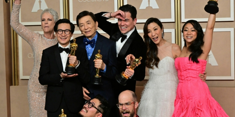 Oscar’ın Kazananı Everything Everywhere All at Once Oldu