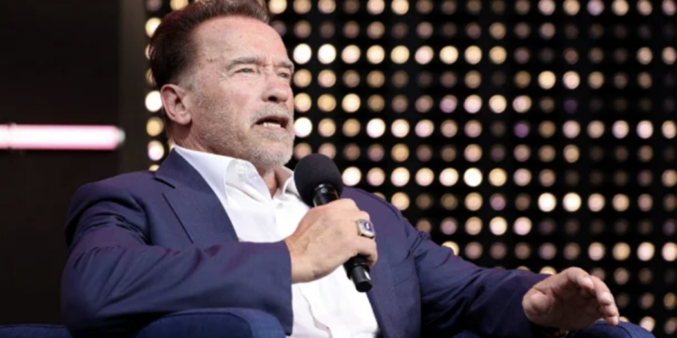 Arnold Schwarzenegger Sinemaya Geri Dönüyor
