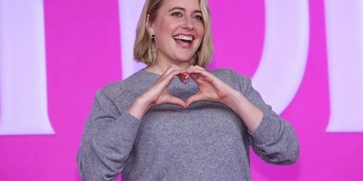 Greta Gerwig, İki Narnia Filmini Yönetecek