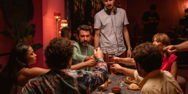 Javier Polo’nun ‘Pet Peeves’inin Çekimleri Yarılandı