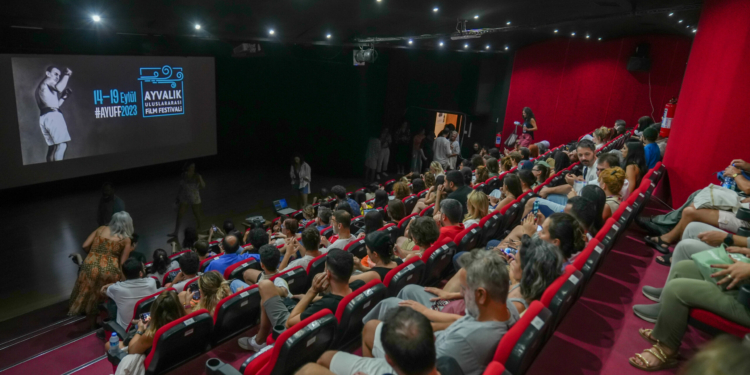 Ayvalık Uluslararası Film Festivali Gösterimlerle Geçen İkinci Günü Geride Bıraktı