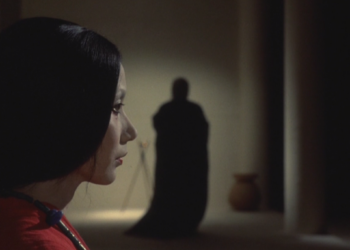 Karanlık Hikâyeler ve Tekinsiz Yabancılar