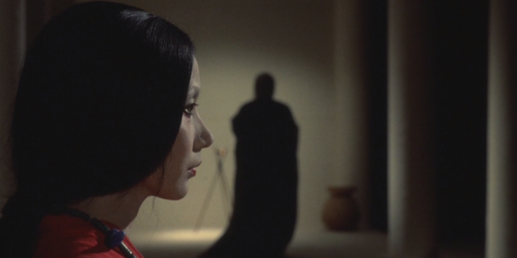 Karanlık Hikâyeler ve Tekinsiz Yabancılar