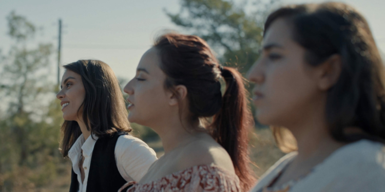 Büşra Bilginer ile Kıyıda (2023) Filmi Hakkında Söyleşi