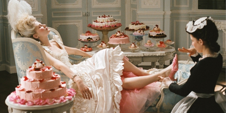 Tarihsel ve Çağdaş: Marie Antoinette (2006)