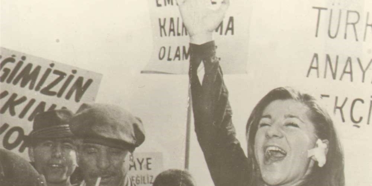 Türkiye’den Bir Üçüncü Sinema Örneği: Karanlıkta Uyananlar (1964)