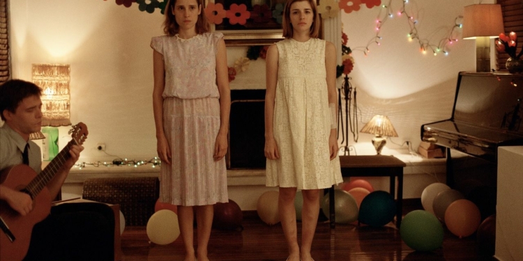 Michel Foucault’un İktidar Perspektifinden Aileyi Anlamak: Dogtooth (2009)