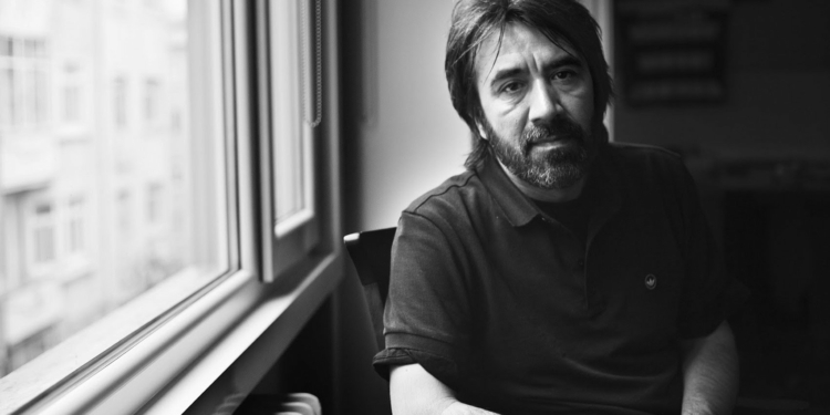 Zeki Demirkubuz Sinema Tarihinin En İyi Filmini Açıkladı