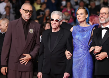 David Cronenberg’in Yeni Filmi The Shrouds, Cannes’da Seyirciyle Buluştu!