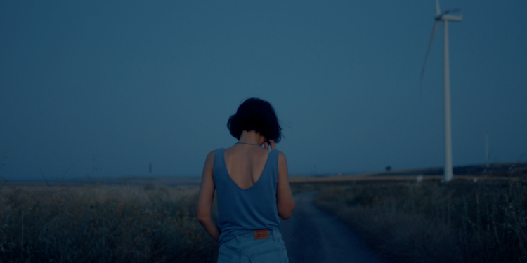 Yolda (2023) Filminin Yönetmeni Özge Uçar ile Röportaj
