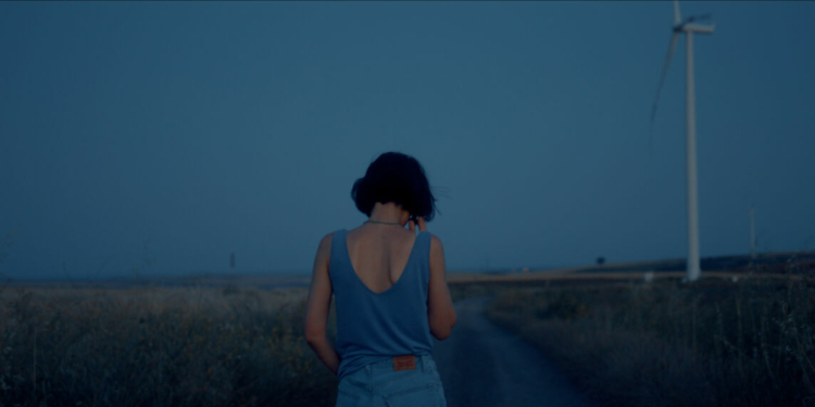 Yolda (2023) Filminin Yönetmeni Özge Uçar ile Röportaj