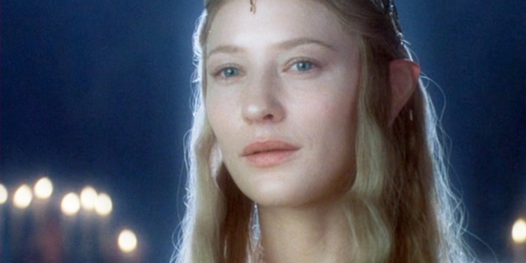 Cate Blanchett: “Yüzüklerin Efendisi’nde Bedava Sandviç Karşılığında Oynadım ve Kulaklarım Bende Kaldı”