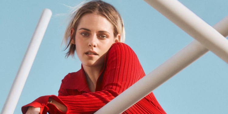 Kristen Stewart’ın Yönetmenlik Çıkışı The Chronology Of Water’dan İlk Görsel Geldi