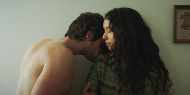 Kendini Ararken Başkalarına Çarpanlar: Actual People (2021) ve This Closeness (2023)