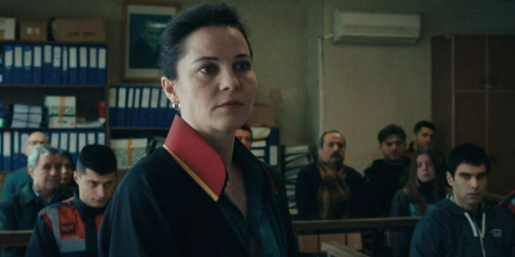 Adalet Terazisi Kimin Elinde?: Tereddüt Çizgisi (2024)