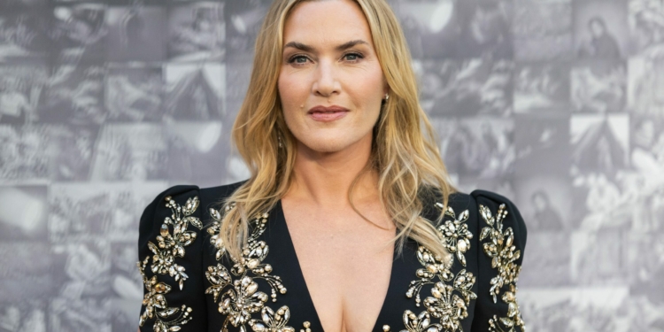 Kate Winslet İlk Yönetmenlik Çıkışını Gerçekleştirecek