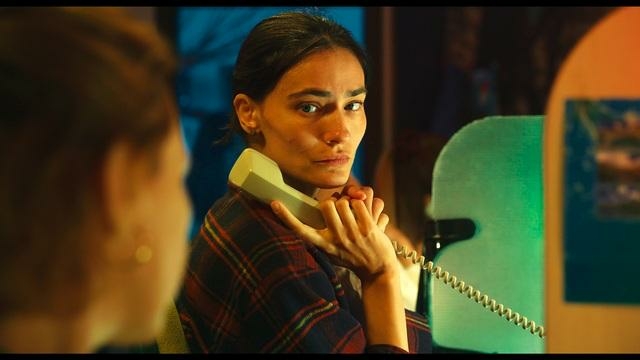 Saadet Işıl Aksoy’lu Confidente Berlin’de Prömiyer Yaptı!