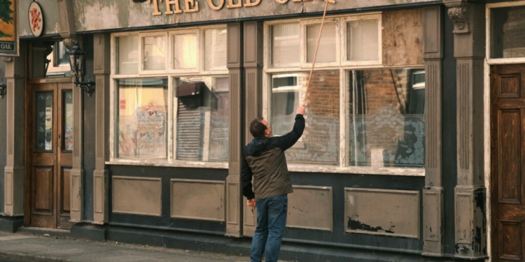 Birlikte Yiyen Birlikte Kalır: The Old Oak (2023)