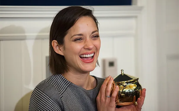 Marion Cotillard, Roma Elastica ile Cinecittà Stüdyolarına Geri Dönüyor!