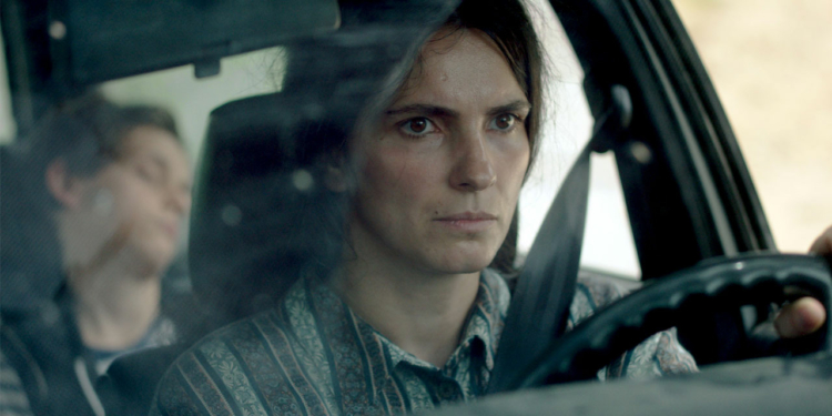 Benlik İnşası ve Kişi Olmak: Hive (2021)