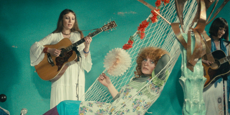 Paris’te Uykusuz Geceler: Şehir Sinemanın Renkleriyle Aydınlanıyor