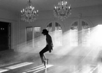 Michael Jackson Biyografisi Michael’ın Vizyon Tarihi 2026’ya Ertelenebilir!