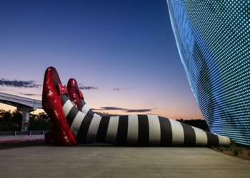 Yapay Zeka Destekli Oz Büyücüsü, Las Vegas’ta İzleyiciyi Büyülemeye Hazırlanıyor