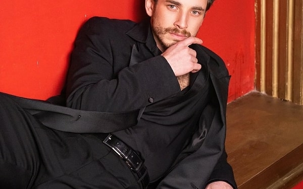 Keşfetmenin Keyfi hosted by Cem Yiğit Üzümoğlu