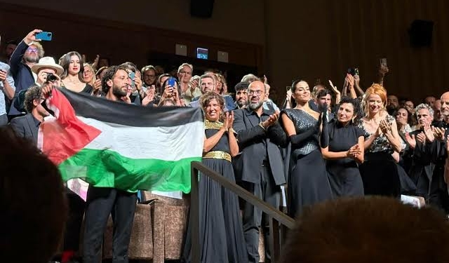 Gazze’de Öldürülen Hind’in Hikâyesi Venedik’te 23 Dakika Boyunca Ayakta Alkışlandı