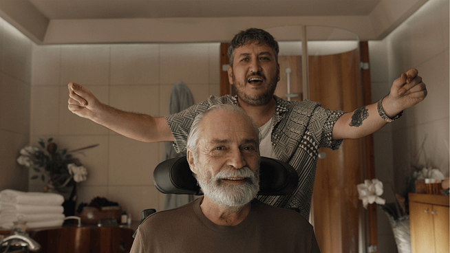 Haluk Bilginer ve Feyyaz Yiğit’i Bir Araya Getiren Yan Yana Filmi Vizyonda!