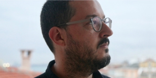 Mavi, Devrim ve VHS Kasetler (2025) Hakkında Serdar Kökçeoğlu ile Söyleşi