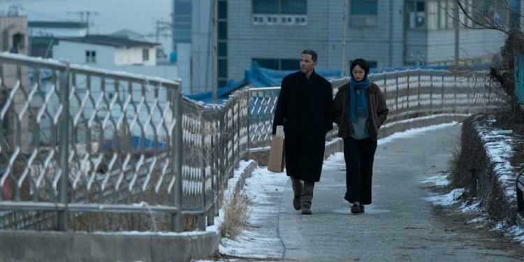 Mavi ve Dingin: Hiver à Sokcho (2024)