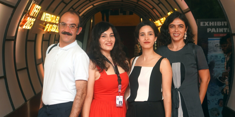 Karanlıkta Islık Çalanlar, Hindistan’da Prömiyerini Yaptı