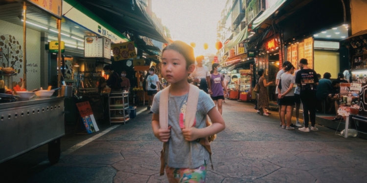 Günah Kadar Masum: Left-Handed Girl (2025)