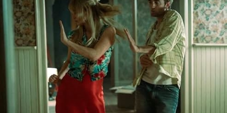 Tekinsiz Evlilik Portresi: Die, My Love (2025)