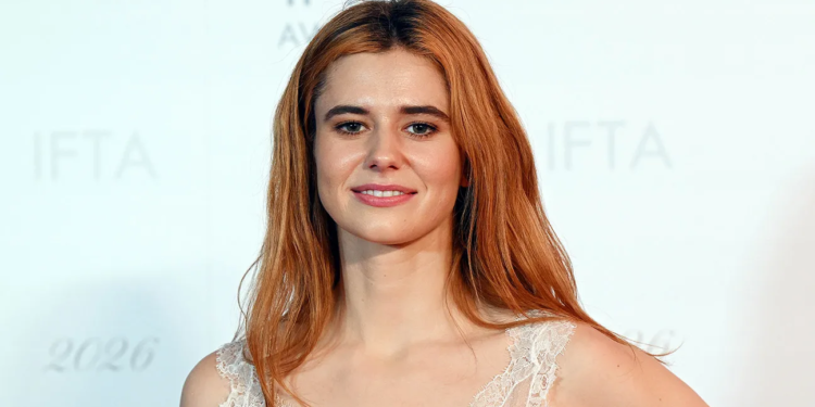 Alison Oliver, “Bad Bridgets” ile Yükselişini Sürdürüyor