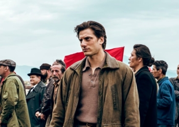 Sınıf Atlamak İsteyen İşçi: Martin Eden (2019)