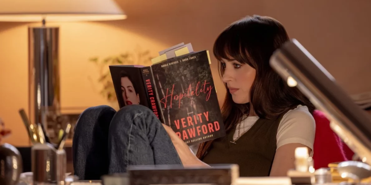 Anne Hathaway’s Verity Filminden Fragman Geldi