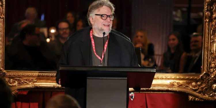 Guillermo del Toro’dan Yapay Zekâ Uyarısı: “Sinema Okuryazarlığını Kaybetmenin Eşiğindeyiz”