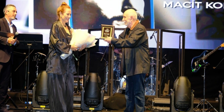 33. Uluslararası Adana Altın Koza Film Festivali, Emeğe Ödüllerle Başladı!