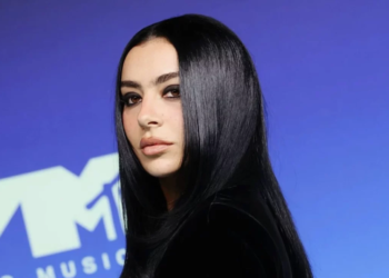 Charli xcx, Martin Scorsese’nin Yeni Filminde Leonardo DiCaprio ve Jennifer Lawrence ile Buluşuyor