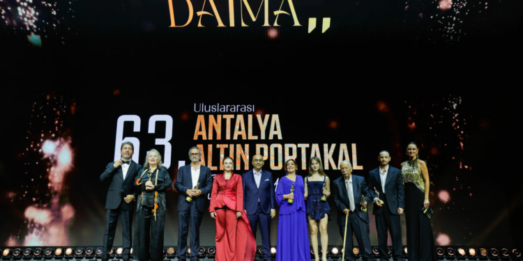 Altın Portakal “Daima” Diyerek Sinema Meşalesini 63. Kez Yaktı
